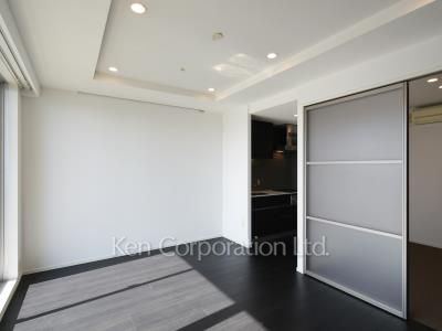 Living-Dining ※Photo of the same layout on 18 floor. Decoration and fixture may differ.
