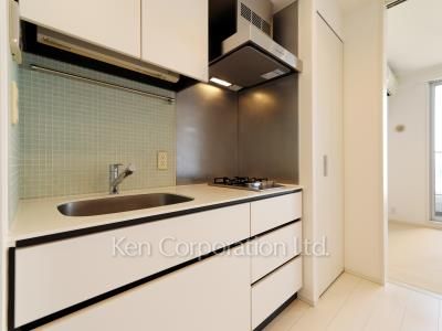 Powder Room ※Photo of the same layout on 19 floor. Decoration and fixture may differ.
