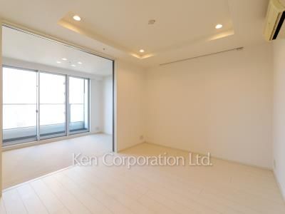 Living-Dining ※Photo of the same layout on 19 floor. Decoration and fixture may differ.