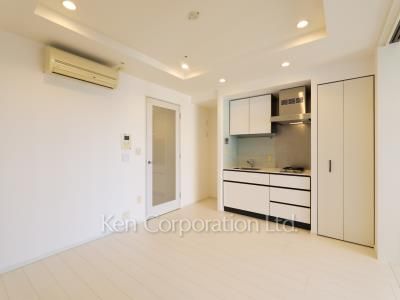 Living-Dining ※Photo of the same layout on 19 floor. Decoration and fixture may differ.