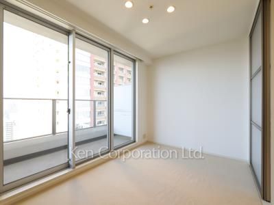 Bedroom ※Photo of the same layout on 19 floor. Decoration and fixture may differ.