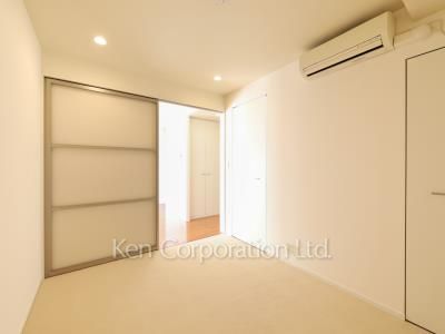 Bedroom ※Photo of the same layout on 17 floor. Decoration and fixture may differ.