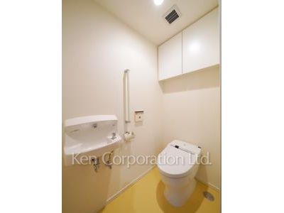 Lavatory ※Photo of the same layout on 27 floor. Decoration and fixture may differ.
