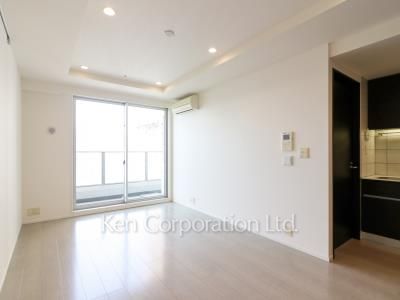 Living-Dining ※Photo of the same layout on 26 floor. Decoration and fixture may differ.
