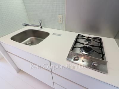 Kitchen ※Photo of the same layout on 25 floor. Decoration and fixture may differ.