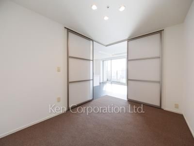 Bedroom ※Photo of the same layout on 28 floor. Decoration and fixture may differ.