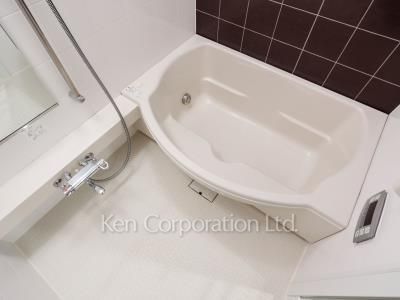 Bath ※Photo of the same layout on 28 floor. Decoration and fixture may differ.