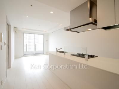 Living-Dining ※Photo of the same layout on 22 floor. Decoration and fixture may differ.