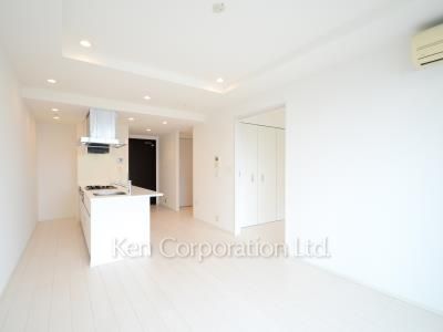 Living-Dining ※Photo of the same layout on 22 floor. Decoration and fixture may differ.