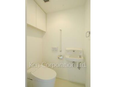 Lavatory ※Photo of the same layout on 22 floor. Decoration and fixture may differ.