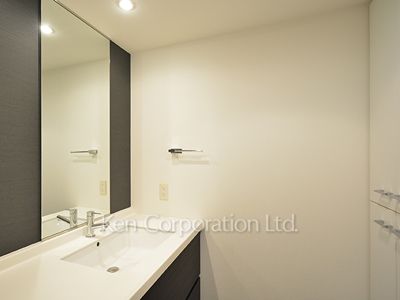 Powder Room ※Photo of the same layout on 21 floor. Decoration and fixture may differ.