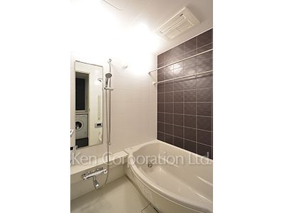 Bath ※Photo of the same layout on 21 floor. Decoration and fixture may differ.