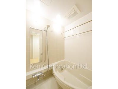 Bath ※Photo of the same layout on 27 floor. Decoration and fixture may differ.
