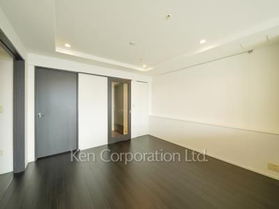 Living-Dining ※Photo of the same layout on 34 floor. Decoration and fixture may differ.