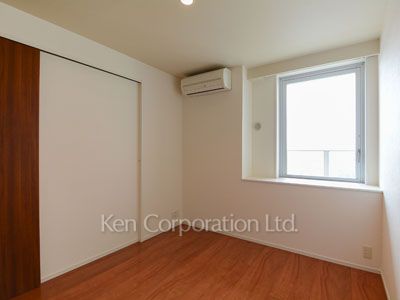 Bedroom ※Photo of the same layout on 33 floor. Decoration and fixture may differ.