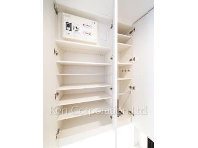 Shoes Closet