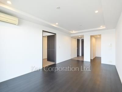 Living-Dining ※Photo of the same layout on 38 floor. Decoration and fixture may differ.