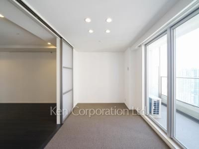 Bedroom ※Photo of the same layout on 31 floor. Decoration and fixture may differ.