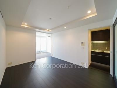 Living-Dining ※Photo of the same layout on 31 floor. Decoration and fixture may differ.