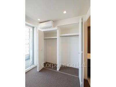 Closet ※Photo of the same layout on 31 floor. Decoration and fixture may differ.
