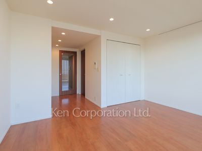 Living-Dining ※Photo of the same layout on 8 floor. Decoration and fixture may differ.