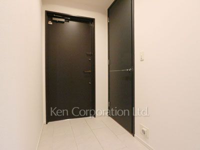 Entrance ※Photo of the same layout on 47 floor. Decoration and fixture may differ.