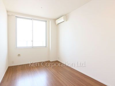 Bedroom ※Photo of the same layout on 47 floor. Decoration and fixture may differ.