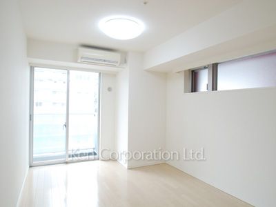 Bedroom ※Photo of the same layout on 9 floor. Decoration and fixture may differ.