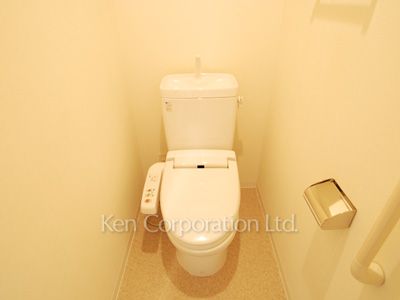 Lavatory ※Photo of the same layout on 9 floor. Decoration and fixture may differ.