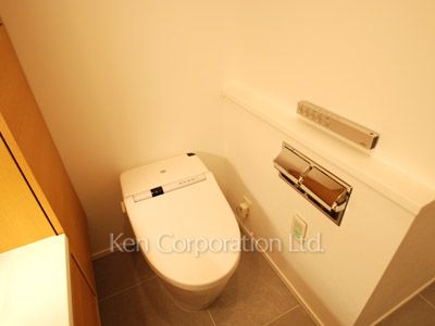 Lavatory ※Photo of the same layout on 13 floor. Decoration and fixture may differ.