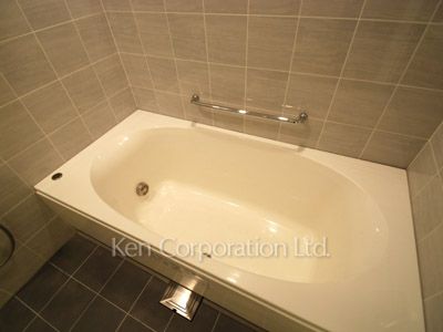 Bath ※Photo of the same layout on 13 floor. Decoration and fixture may differ.