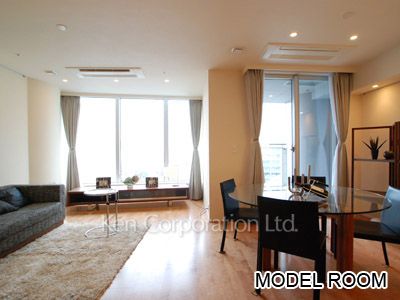 Living-Dining ※Photo of the same layout on 11 floor. Decoration and fixture may differ.