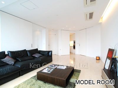 Living-Dining ※Photo of the same layout on 17 floor. Decoration and fixture may differ.