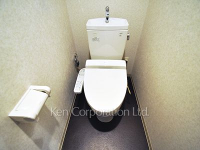 Lavatory ※Photo of the same layout on 9 floor. Decoration and fixture may differ.