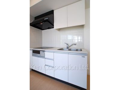 Kitchen ※Photo of the same layout on 5 floor. Decoration and fixture may differ.