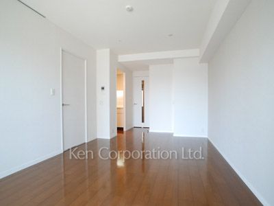 Living-Dining ※Photo of the same layout on 12 floor. Decoration and fixture may differ.