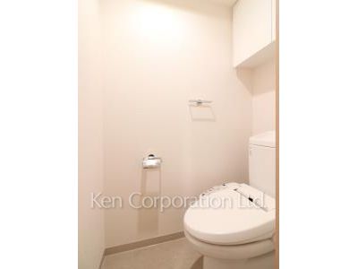 Lavatory ※Photo of the same layout on 13 floor. Decoration and fixture may differ.