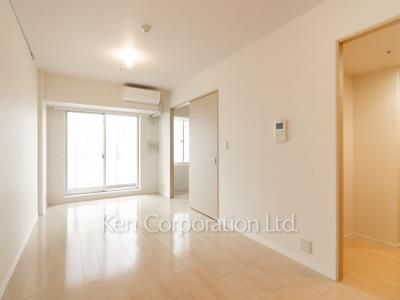 Living-Dining ※Photo of the same layout on 15 floor. Decoration and fixture may differ.