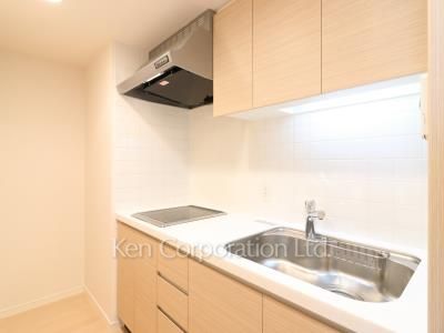 Kitchen ※Photo of the same layout on 15 floor. Decoration and fixture may differ.