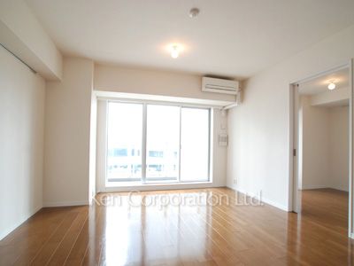 Living-Dining ※Photo of the same layout on 6 floor. Decoration and fixture may differ.
