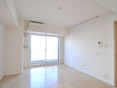 Living-Dining ※Photo of the same layout on 5 floor. Decoration and fixture may differ.