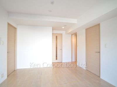 Living-Dining ※Photo of the same layout on 5 floor. Decoration and fixture may differ.