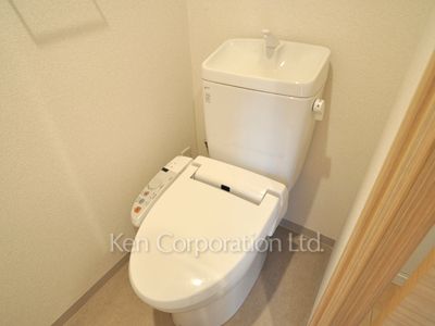 Lavatory ※Photo of the same layout on 5 floor. Decoration and fixture may differ.