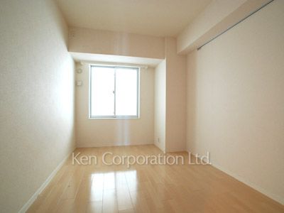 Bedroom ※Photo of the same layout on 9 floor. Decoration and fixture may differ.