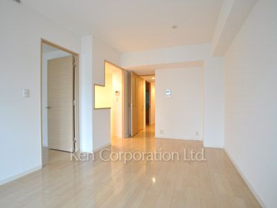 Living-Dining ※Photo of the same layout on 7 floor. Decoration and fixture may differ.