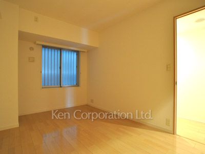 Bedroom ※Photo of the same layout on 7 floor. Decoration and fixture may differ.