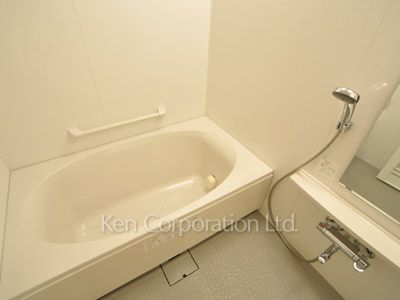 Bath ※Photo of the same layout on 7 floor. Decoration and fixture may differ.