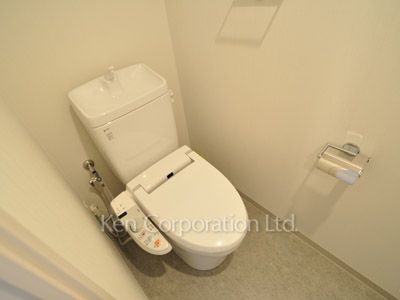 Lavatory ※Photo of the same layout on 16 floor. Decoration and fixture may differ.