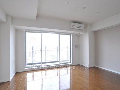 Living-Dining ※Photo of the same layout on 16 floor. Decoration and fixture may differ.