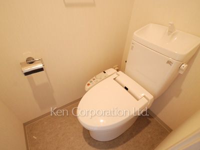 Lavatory ※Photo of the same layout on 20 floor. Decoration and fixture may differ.